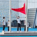 青岛为明学校中小学部举行“勿忘国耻,吾辈自强”主题升旗仪式