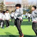 少年与春色,共绘为明色彩