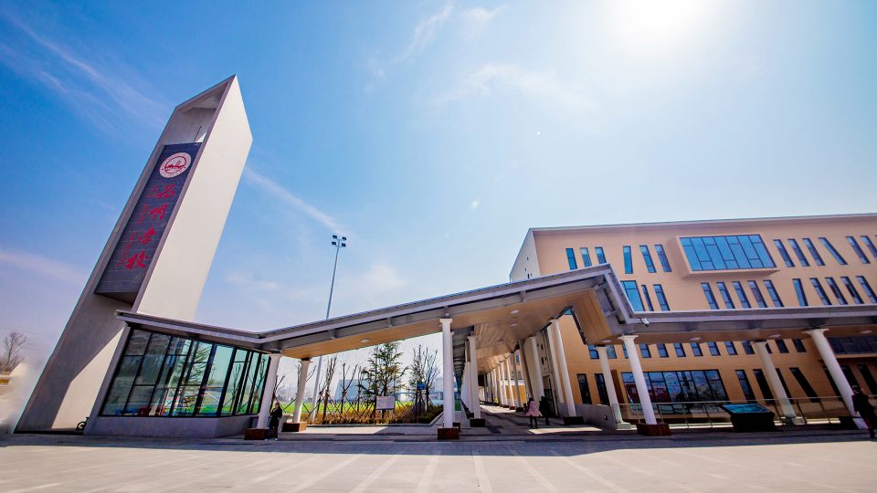 教育可以更精彩，学生可以更优秀！